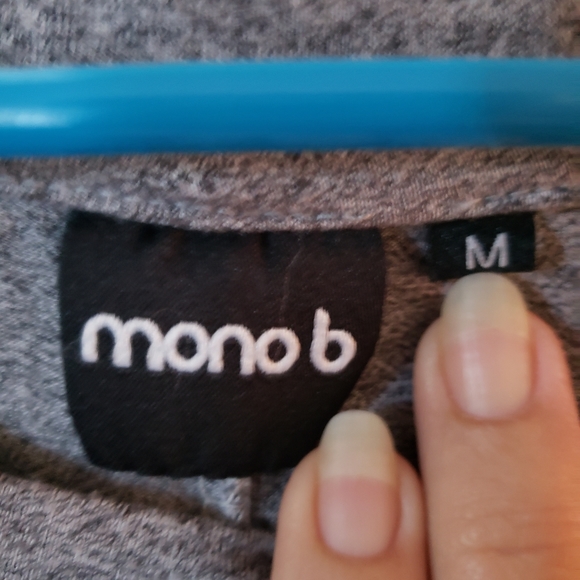 Mono B t shirt - Picture 4 of 4